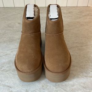 UGG Classic Mini Platform Boot
